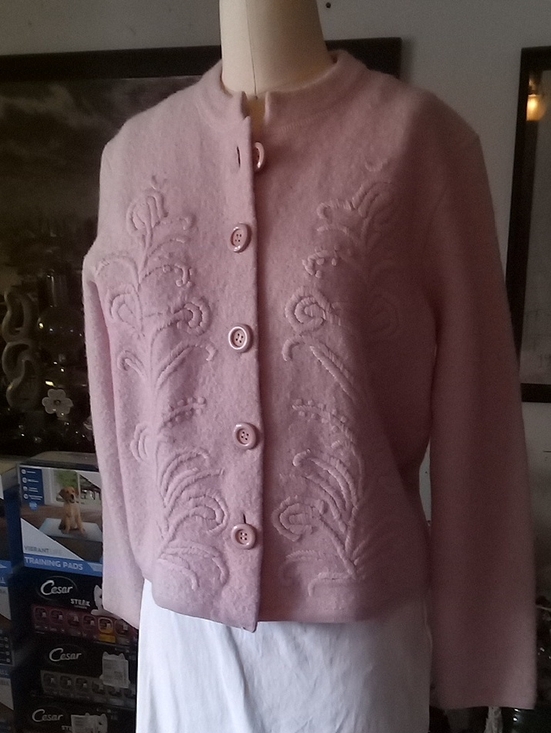 Draper’s & Damon’s Sweaters - Chic Pink Embroidered Cardigan 100% Wool